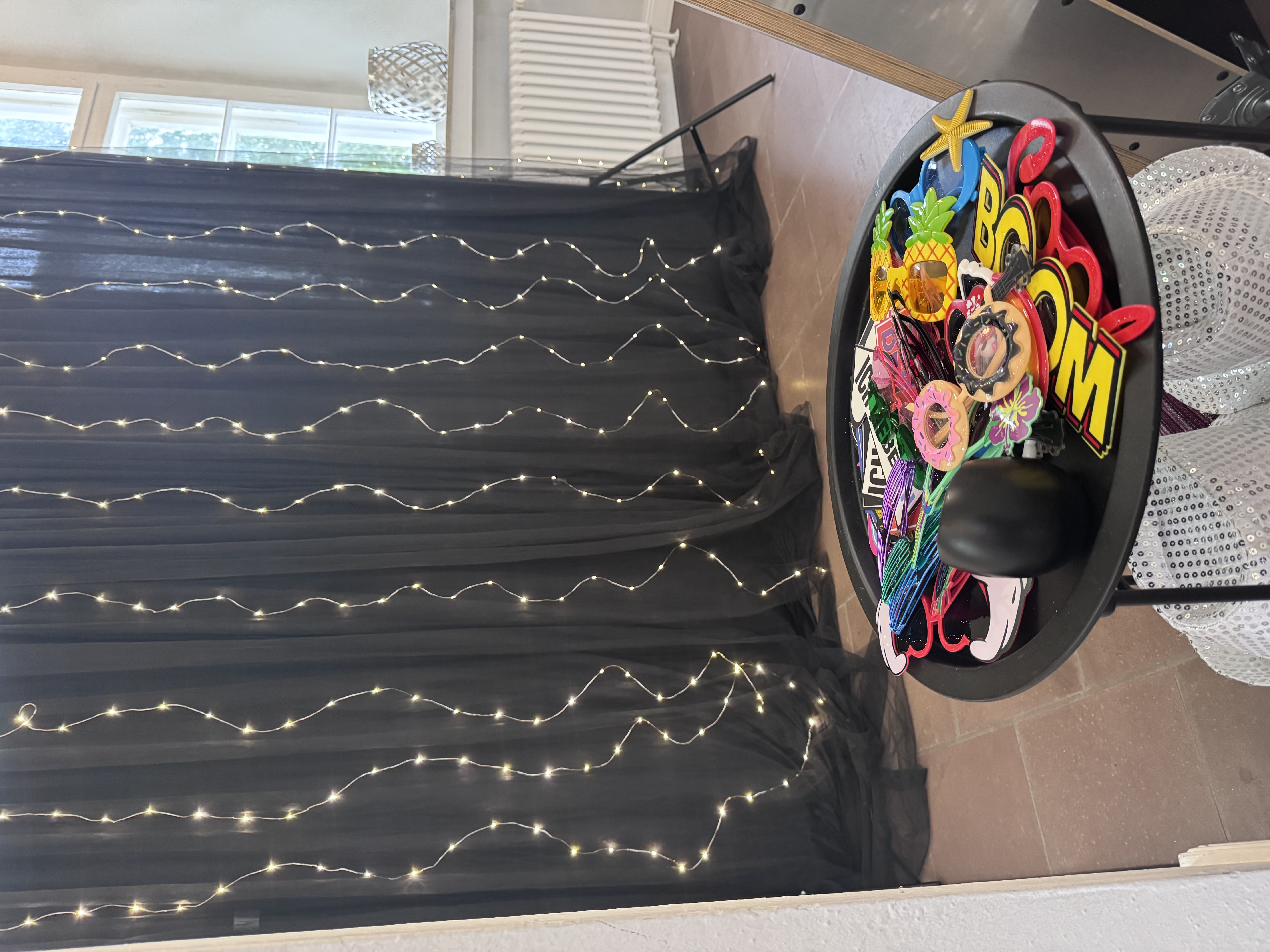 Glaesker Fotohintergrund Schwarz mit Lichterkette