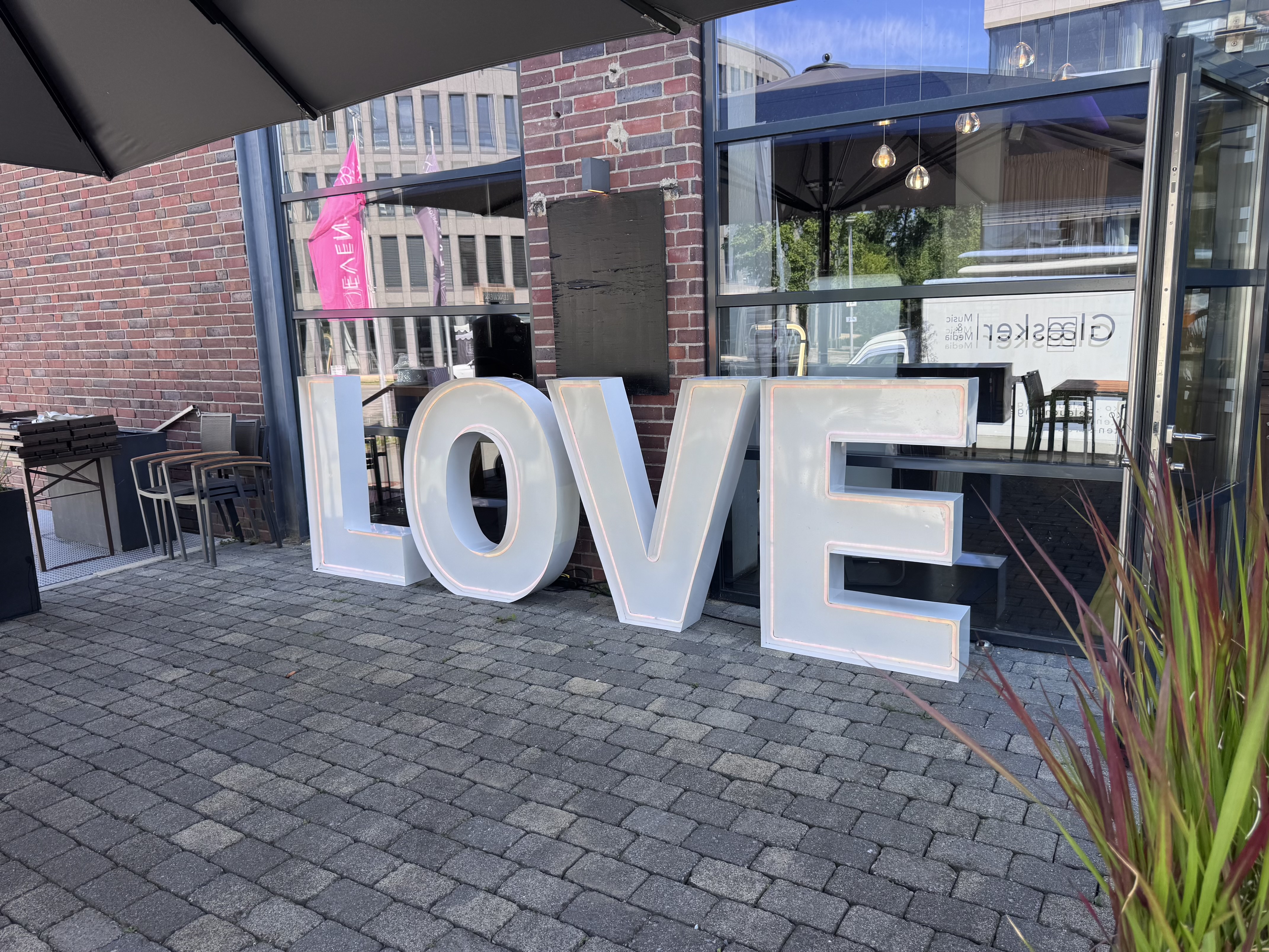 XXL-Love Buchstaben Neon Ansicht 5